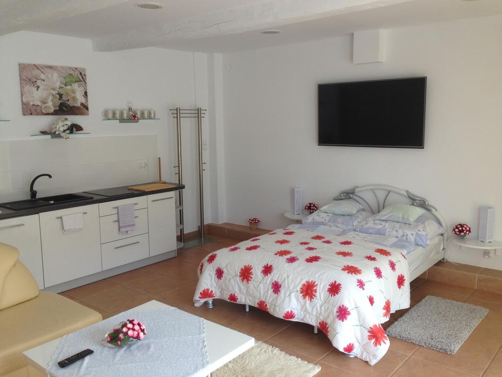 Apartamenty Kris Mikołajki Zewnętrze zdjęcie